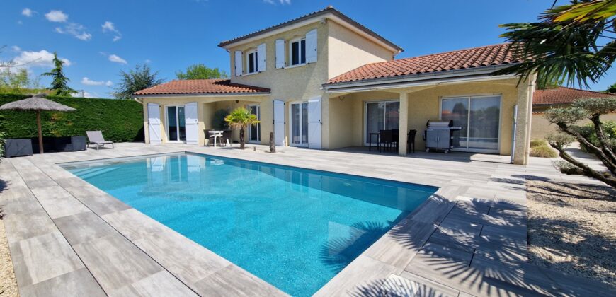 🏡 NOUVEAUTÉ – Maison familiale avec piscine à Veauche (132 m²)