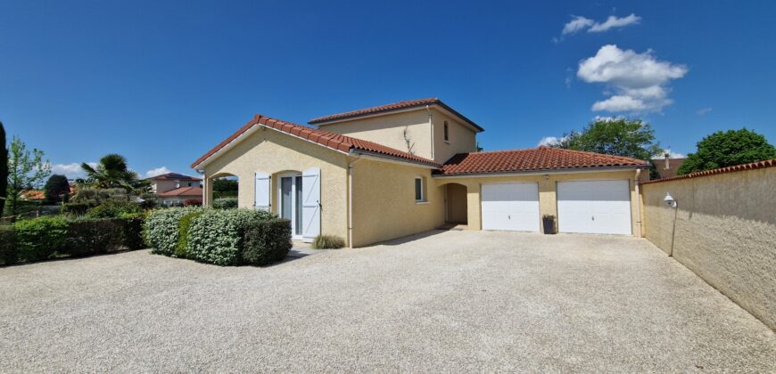 🏡 NOUVEAUTÉ – Maison familiale avec piscine à Veauche (132 m²)