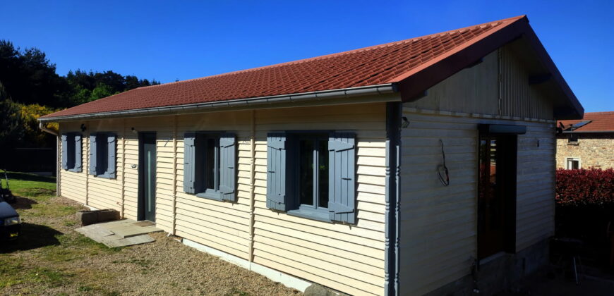 Charmant Chalet Réhabilité à Saint Bonnet le Courreau – Un Havre de Paix au Cœur de la Nature