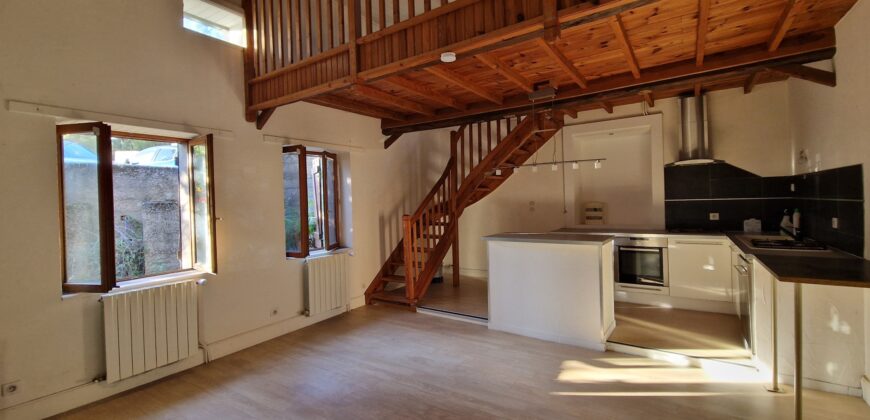 🏡 Maison mitoyenne – Bellegarde-en-Forez