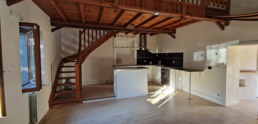 🏡 Maison mitoyenne – Bellegarde-en-Forez