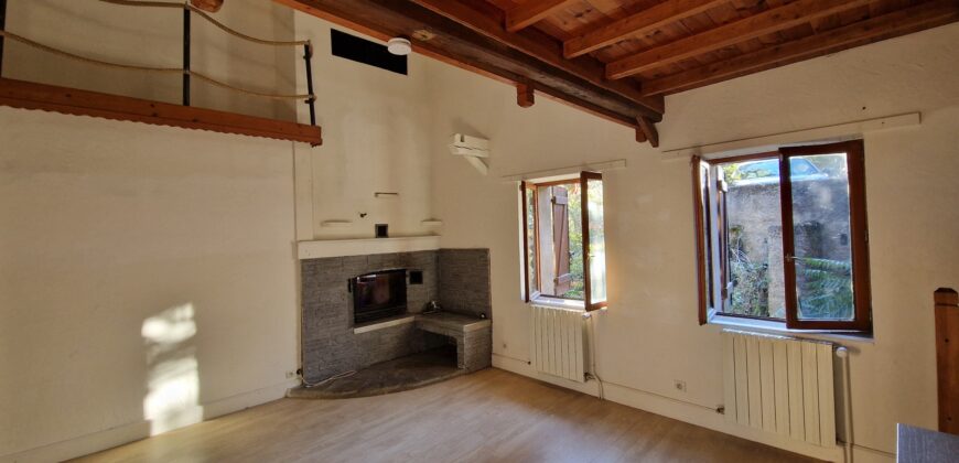 🏡 Maison mitoyenne – Bellegarde-en-Forez