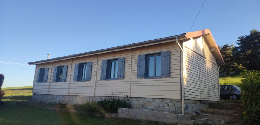 Charmant Chalet Réhabilité à Saint Bonnet le Courreau – Un Havre de Paix au Cœur de la Nature