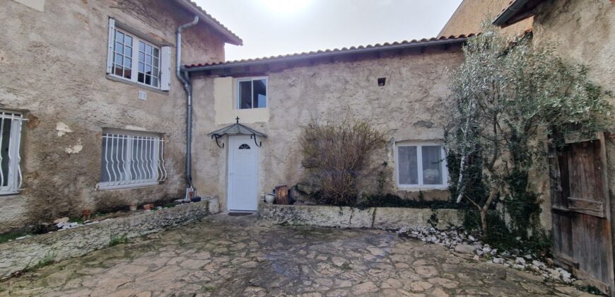 À vendre – Magnifique maison ancienne rénovée – Saint-Marcellin-en-Forez