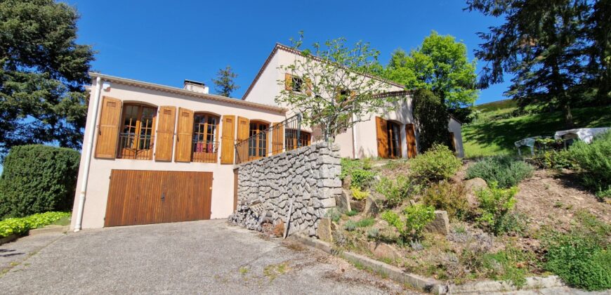 À vendre en exclusivité – Villa avec vue panoramique – Saint-Galmier
