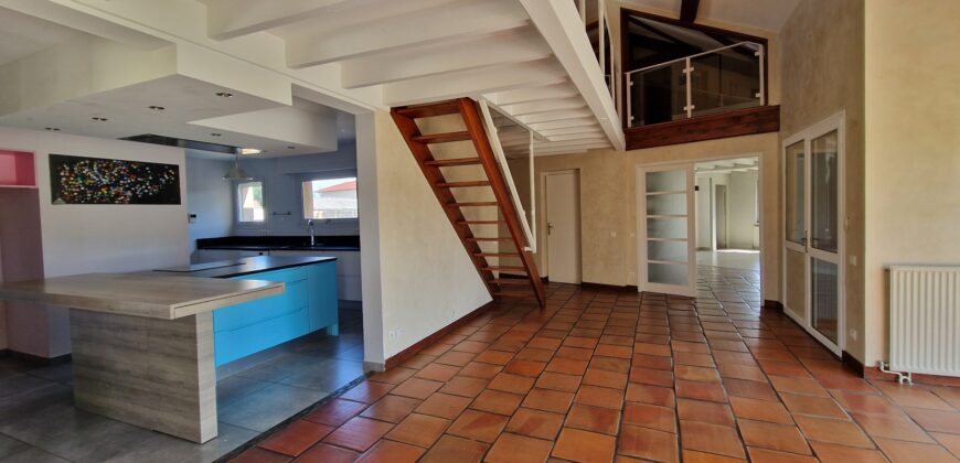 À vendre en exclusivité – Propriété de caractère – Montrond-les-Bains