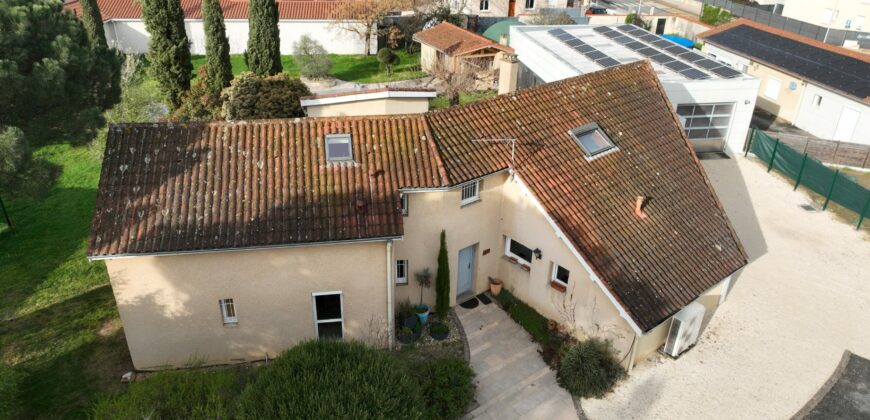 À vendre en exclusivité – Propriété de caractère – Montrond-les-Bains